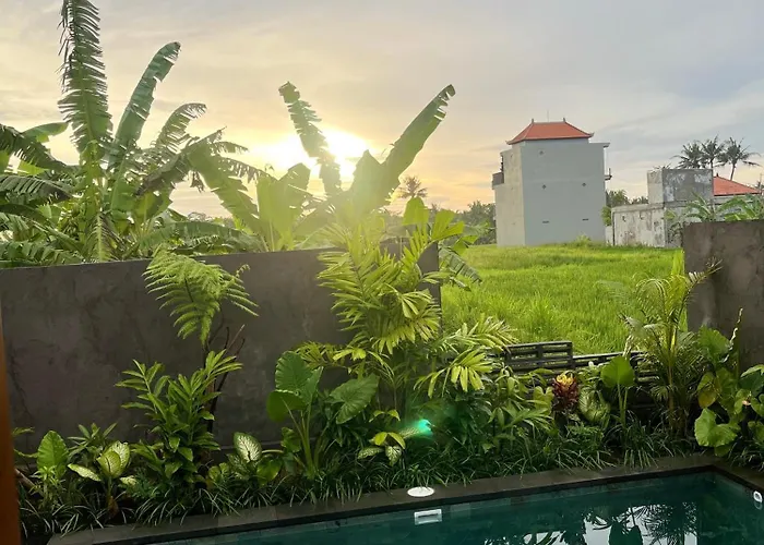Tita Wooden House *
