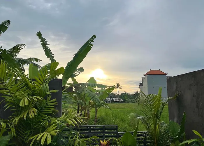 Tita Wooden House *